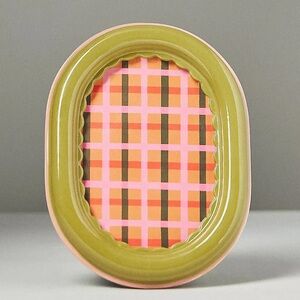ANTHROPOLOGIE Merrit Ceramic Oval Frame 4x6